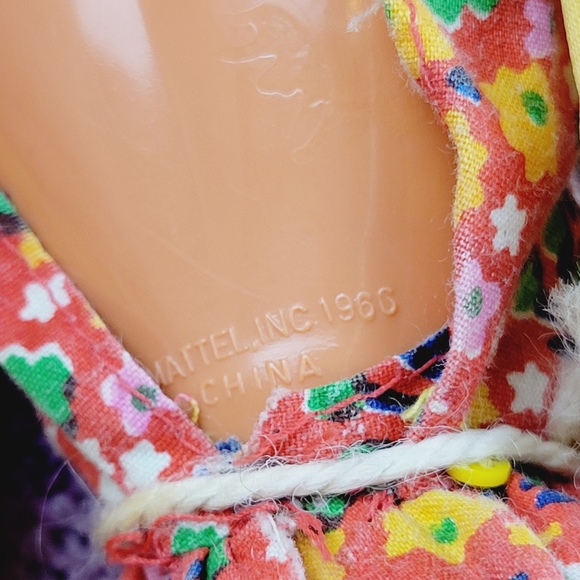 Vintage Barbie Dolls Set of 7 with Accessories - Picture 11 of 16